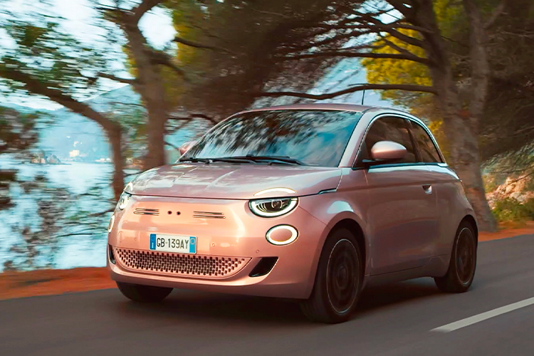 Fiat 500 イタリア語 sddefault.jpg
